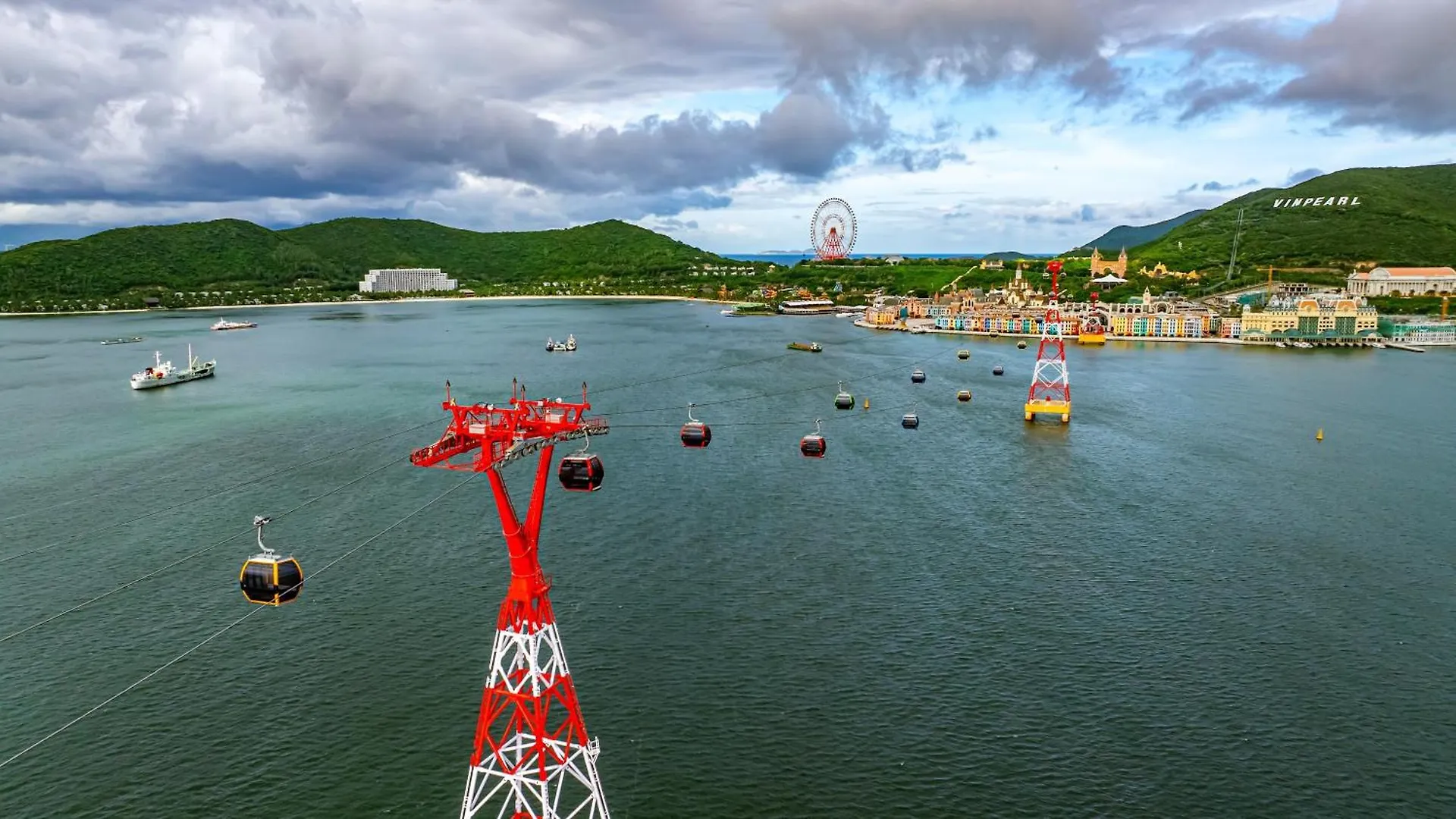 Vinpearl Resort & Spa Nha Trang Bay 5*,